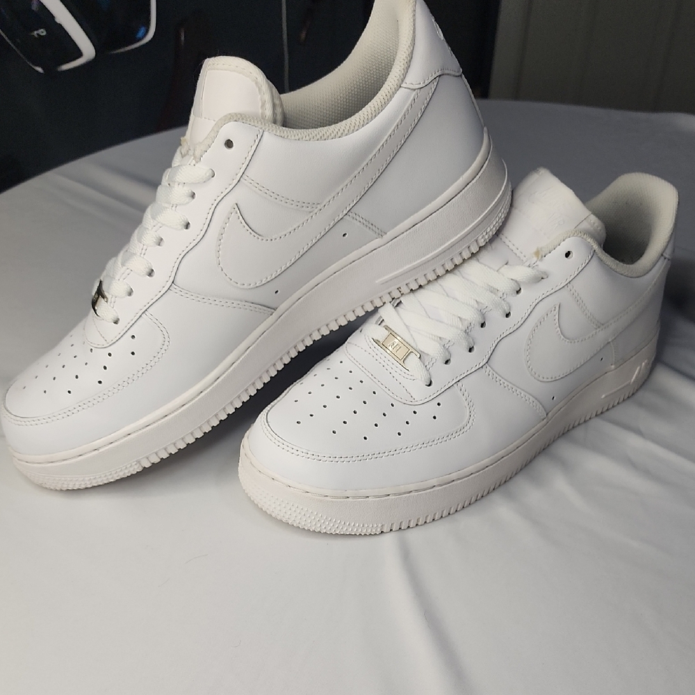 Nike Air Force 1 Low - Size 12M